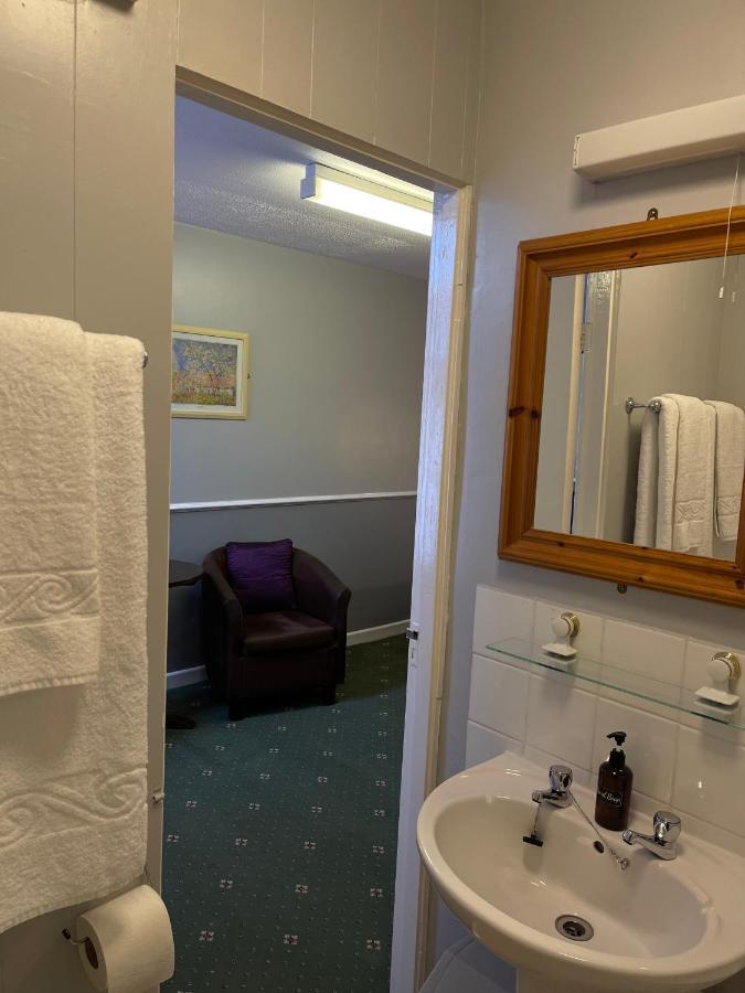 Palm Court B&B Ilfracombe Exteriör bild