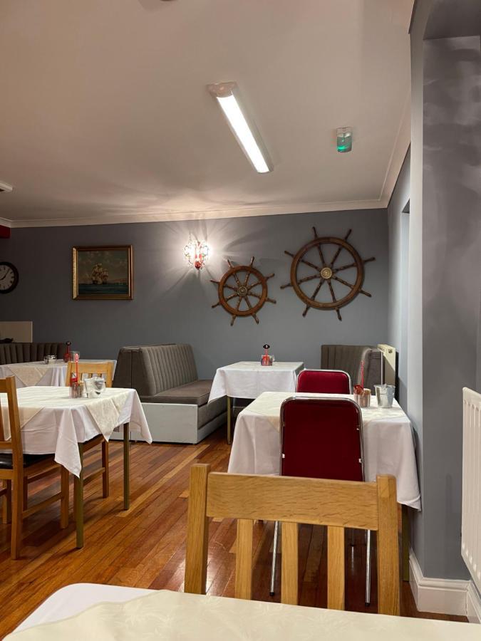 Palm Court B&B Ilfracombe Exteriör bild